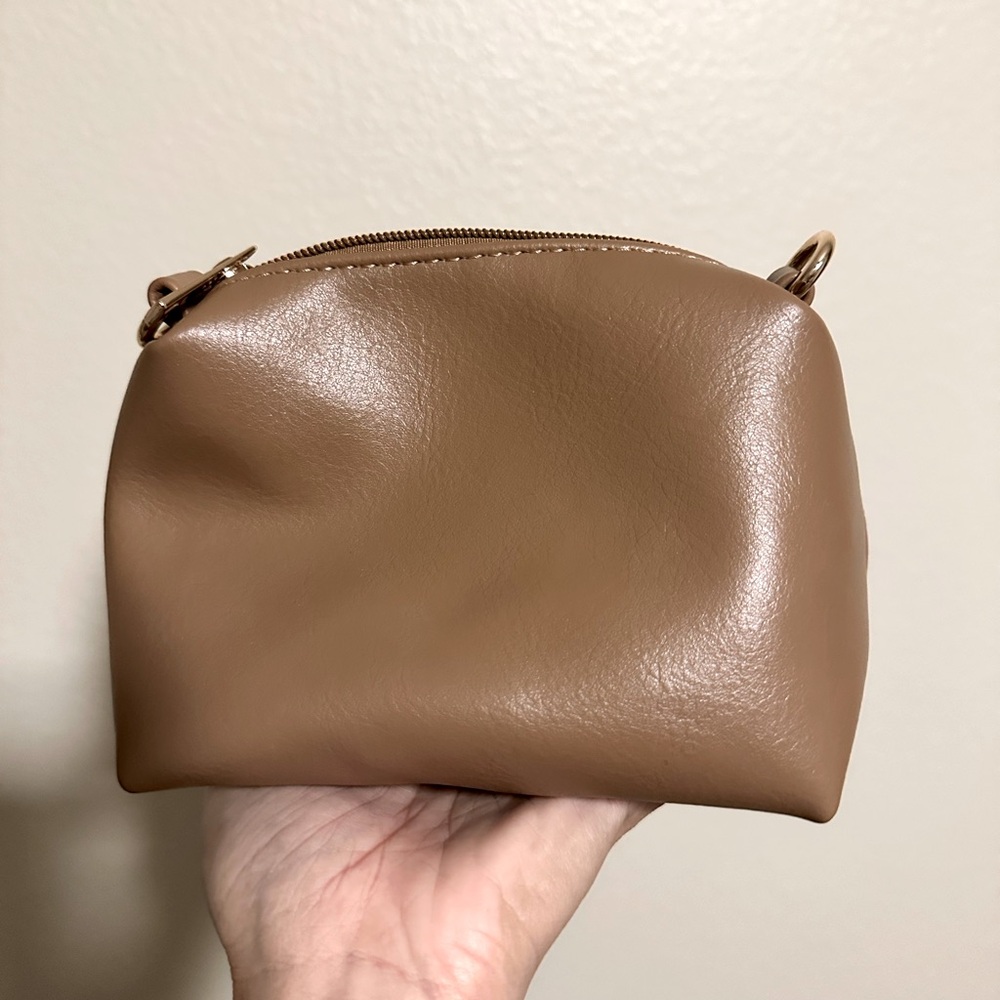 Anthropologie Vegan Leather Crossbody/Cosmetic Bag Zip Pouch Classic Brown-NWOT